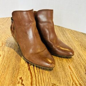 Frye Women’s Size 8 Brown Leather Ankle Boots